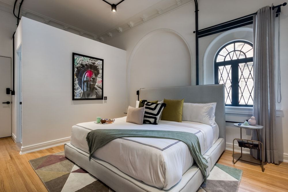 UTOPIC Campos Elíseos by ULIV King David´s Room 2