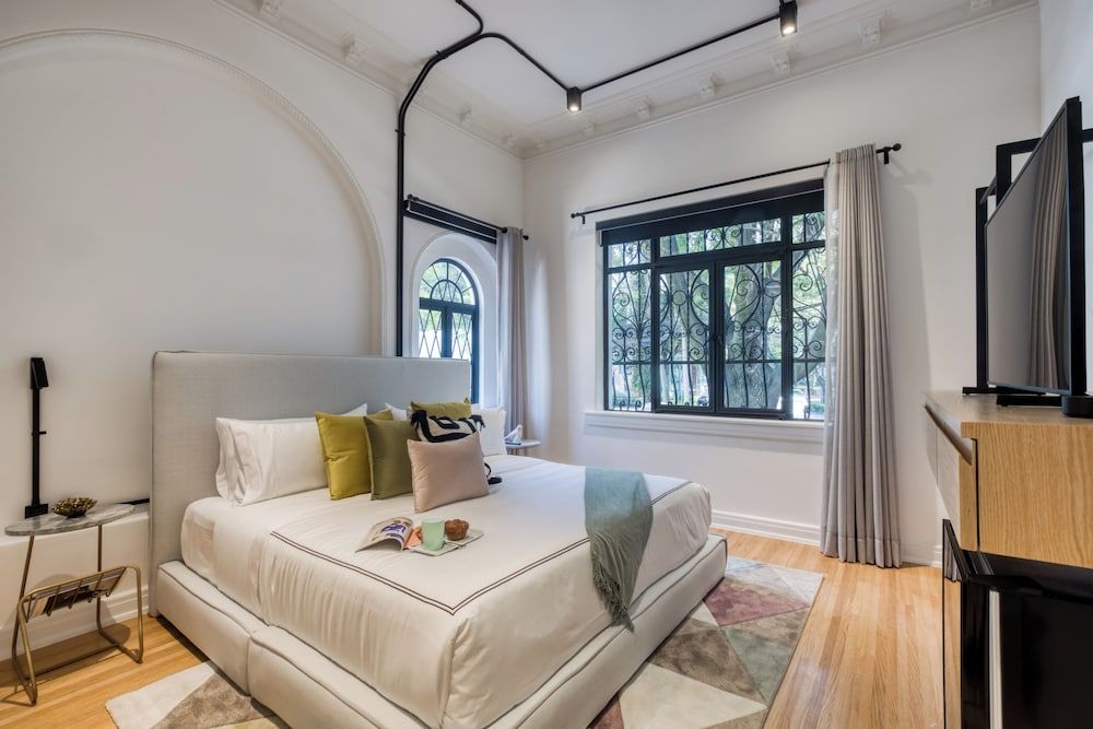 UTOPIC Campos Elíseos by ULIV King David´s Room 7