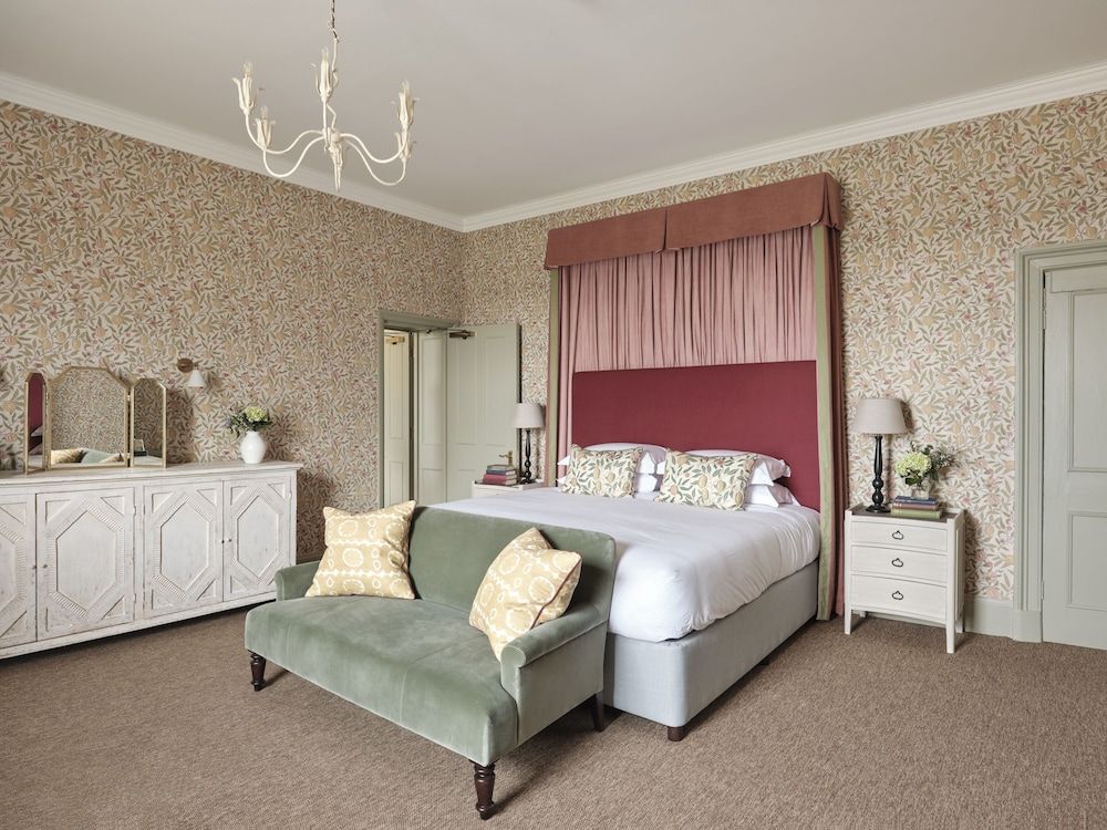 The Retreat, Elcot Park Percy Shelley Suite 2