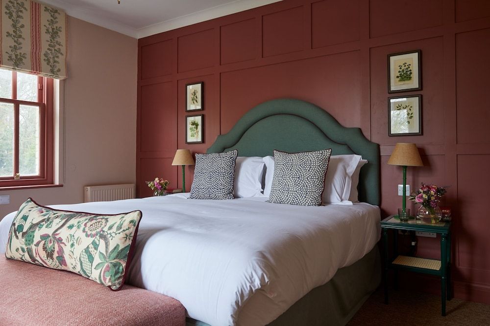 The Retreat, Elcot Park Culture room with Balcony