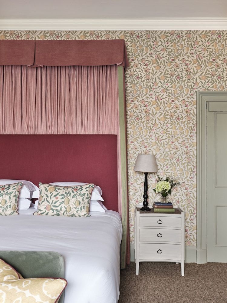 The Retreat, Elcot Park Percy Shelley Suite 5