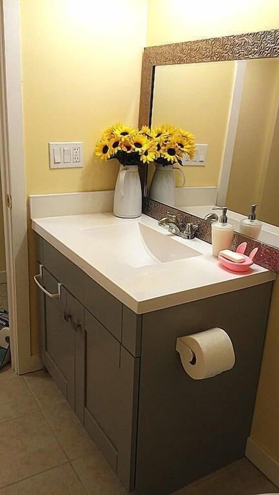 Brother Li Homestay Basic Double Room 8