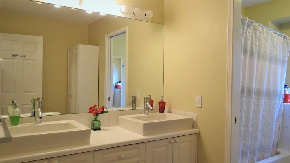 Brother Li Homestay Basic Double Room 6