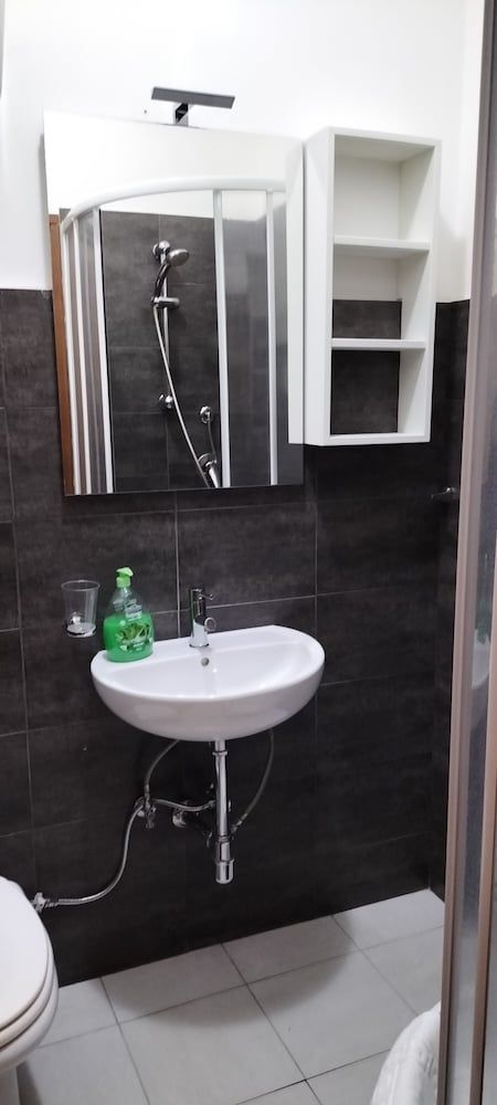 Domus Vatican Holidays Classic Double Room 5