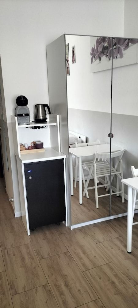 Domus Vatican Holidays Classic Double Room 6