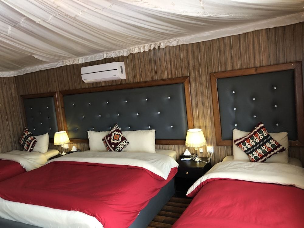 Deluxe Quadruple Room