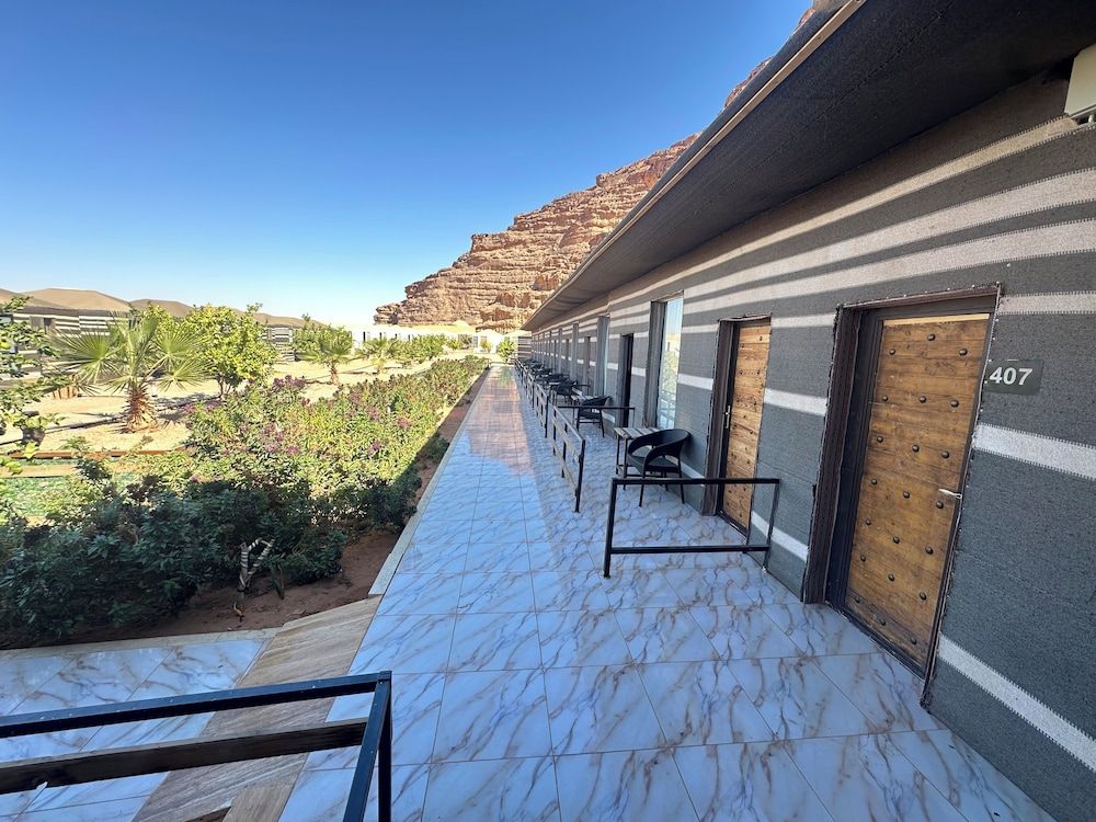 Sharah Luxury Camp Deluxe Twin Room 2