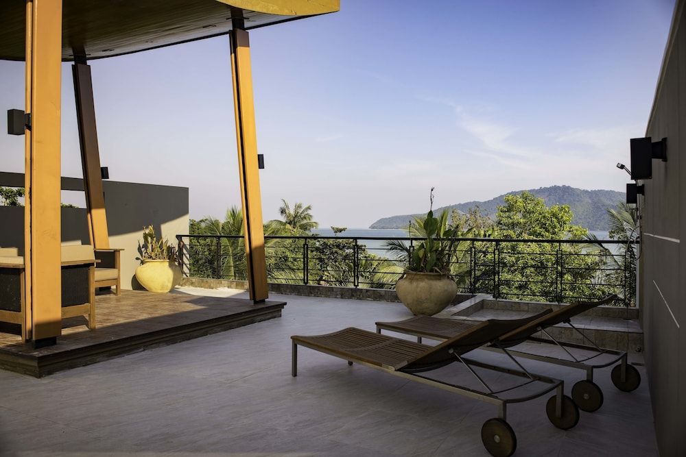 Amazing 5BR Seaview Private Pool Villa by Intira Villas Panoramic Quadruple Room, Ocean View, Poolside 10