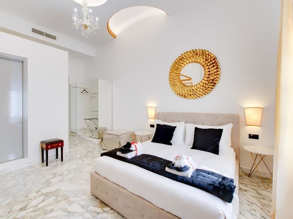 Queen Palace Suites Superior Suite