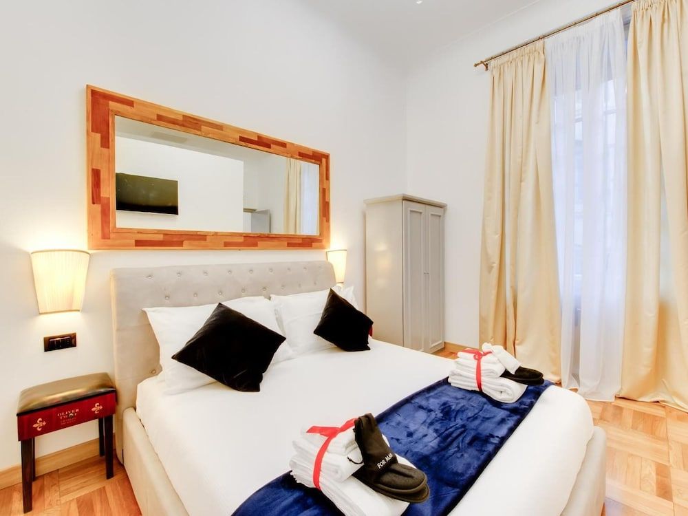 Queen Palace Suites Deluxe Double Room 5