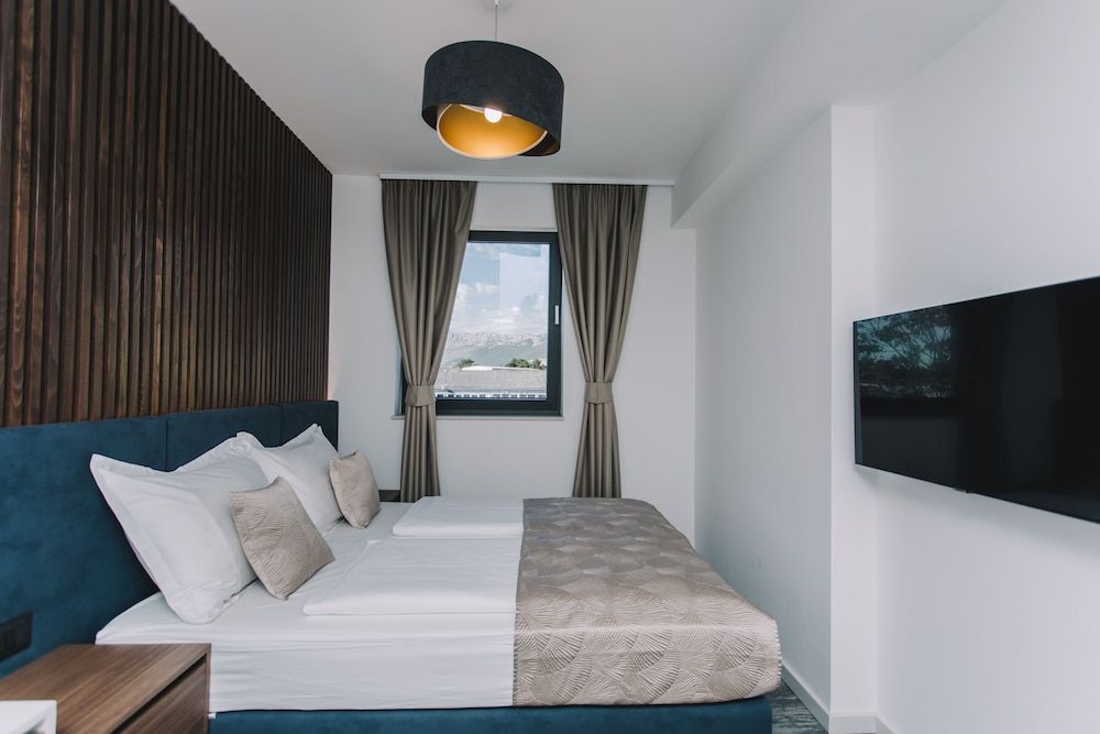 Hotel batuda Deluxe Double or Twin Room 3