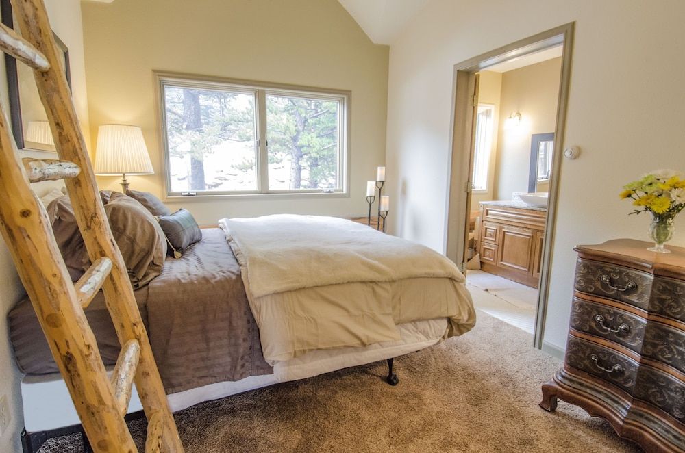 The Silver Lake Lodge Standard Room, 1 Bedroom, Private Bathroom 3