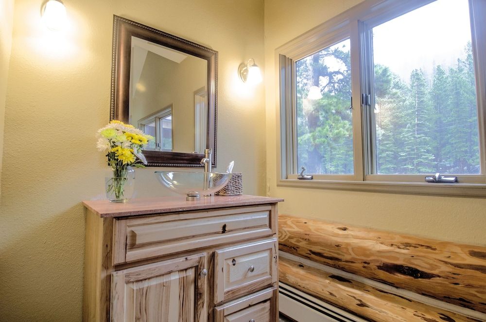 The Silver Lake Lodge Luxury Room, 1 Bedroom, Private Bathroom, Mountain View 3