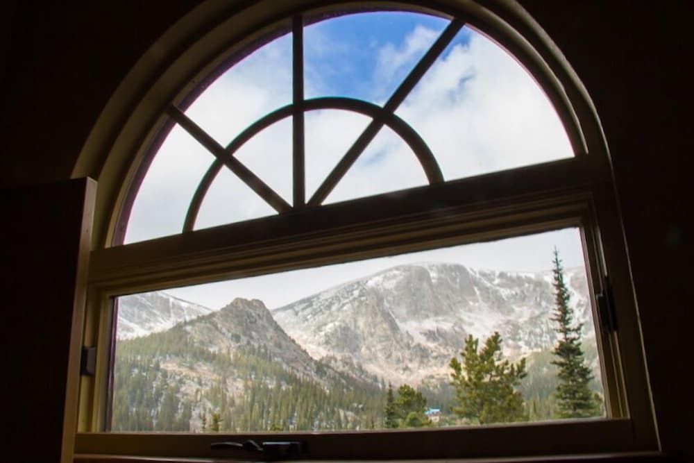 The Silver Lake Lodge Standard Room, 1 Queen Bed, Private Bathroom 3