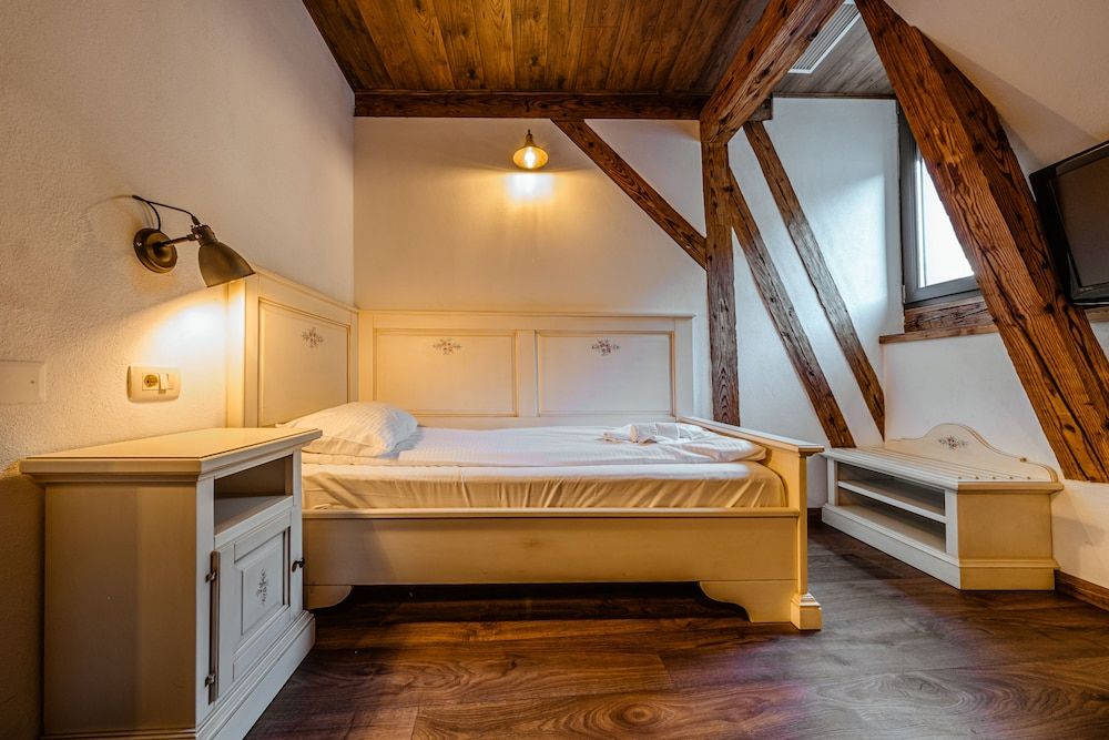 Deluxe Single Room