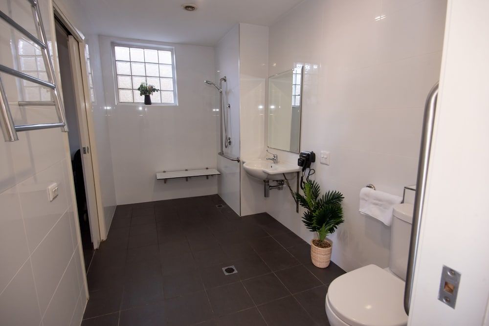 Cardiff Executive Apartments Senior Apartment, 1 Bedroom 2