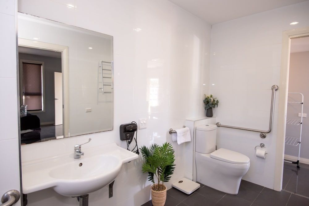 Cardiff Executive Apartments Senior Apartment, 1 Bedroom 3