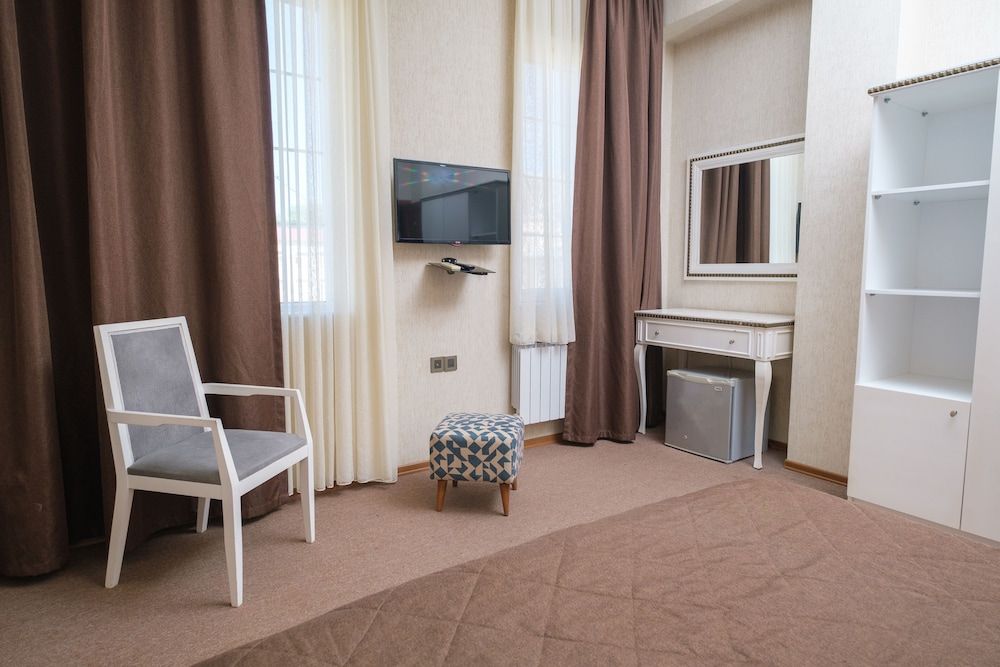 Maestro Hotel Twin Room 9