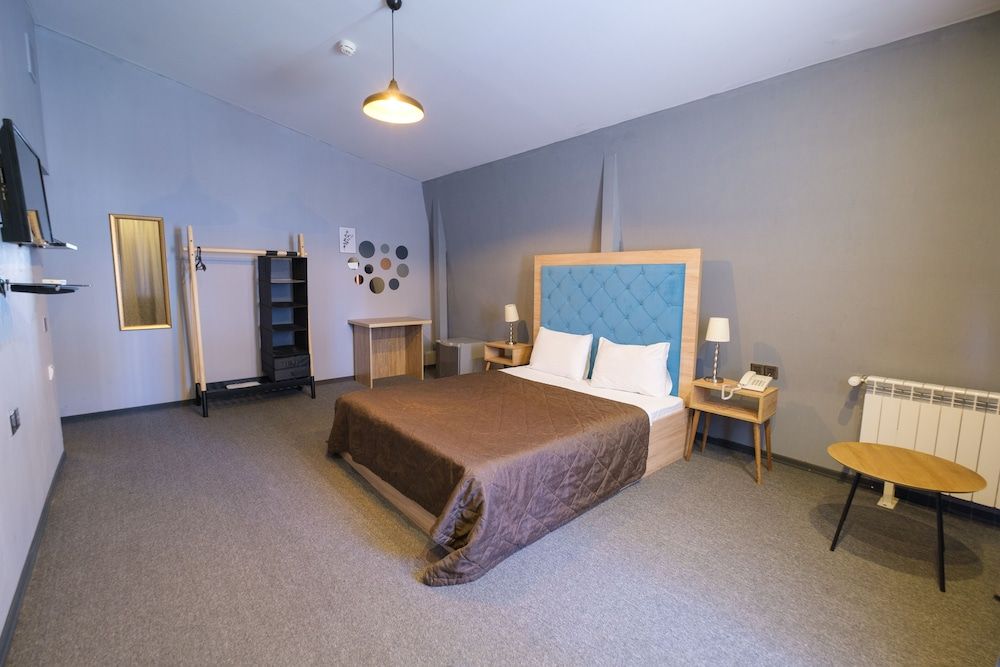 Maestro Hotel Twin Room 2