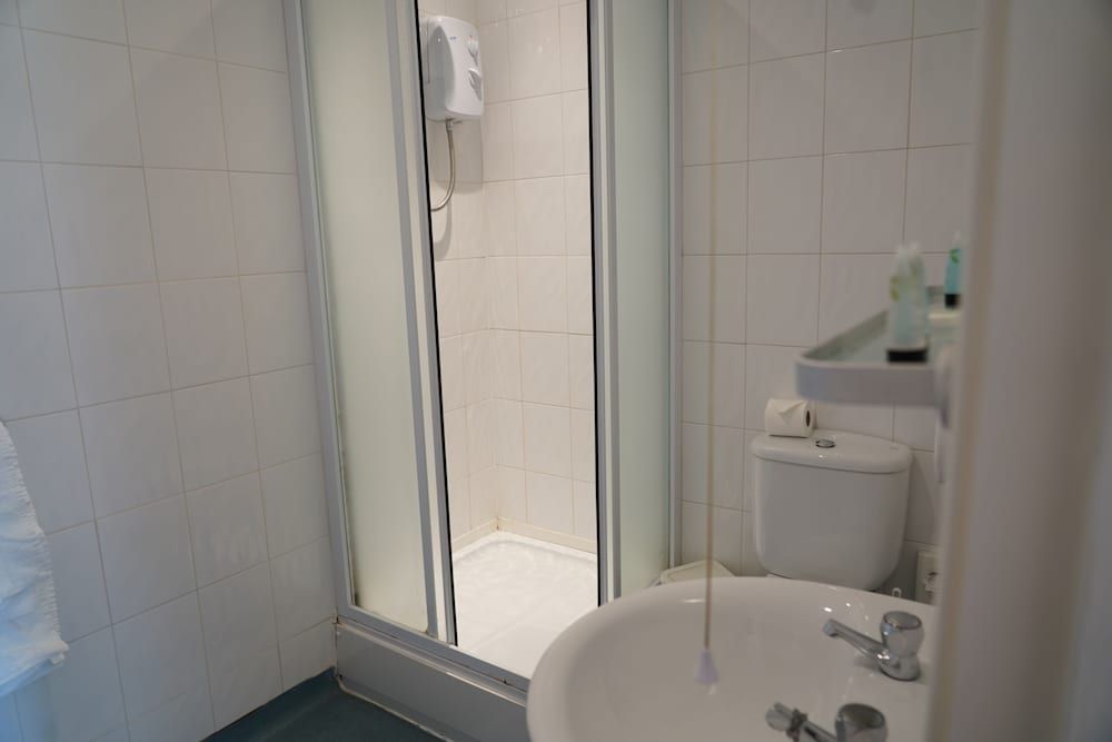 The Royal Hotel Suite, Ensuite, Sea View ( 4 Persons) 5