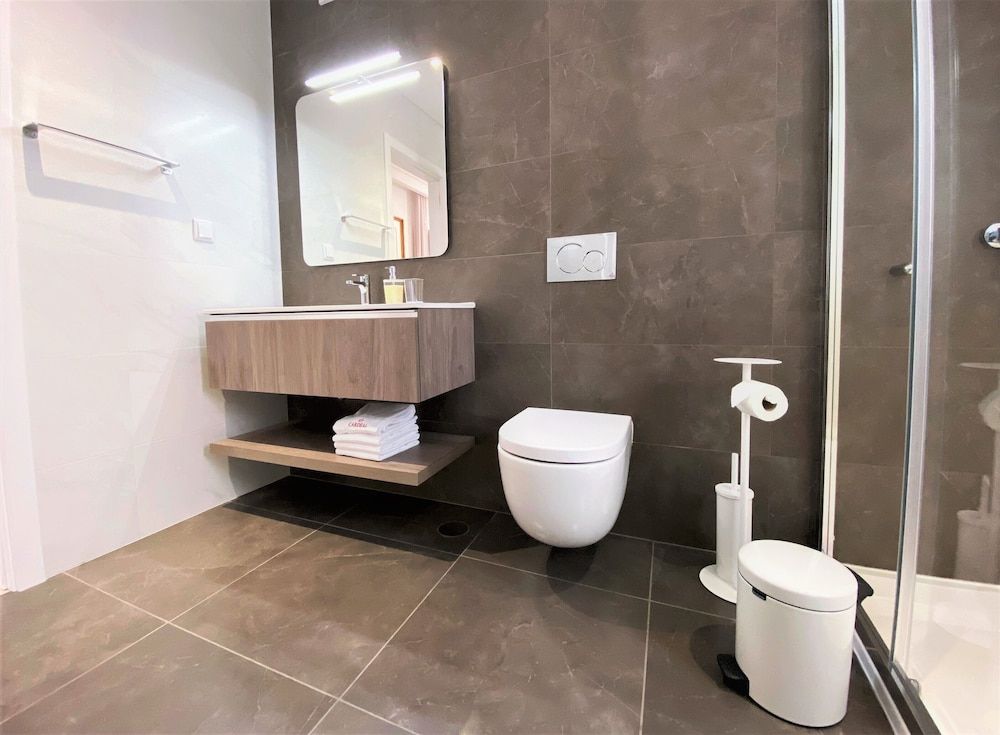 Cardeal Suites & Apartments Premium Condo 10