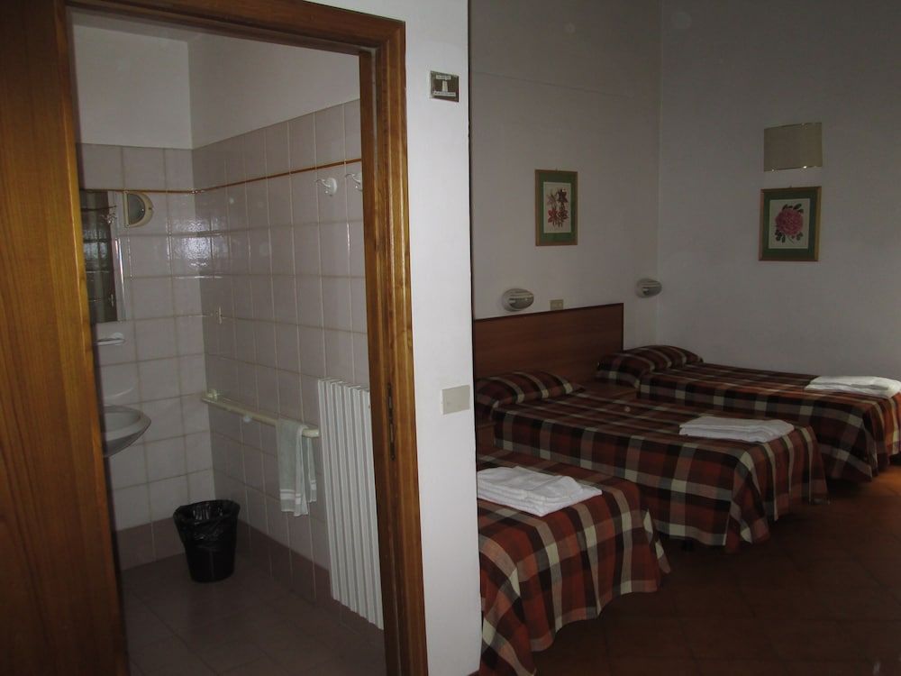 Basic Triple Room