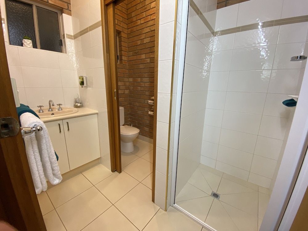 Coastal Waters Motor Inn Deluxe Twin Room, 1 Bedroom, Non Smoking 6