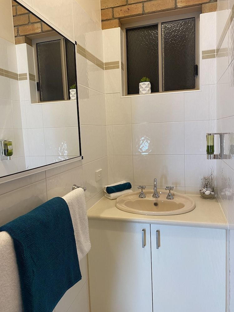 Coastal Waters Motor Inn Deluxe Twin Room, 1 Bedroom, Non Smoking 7