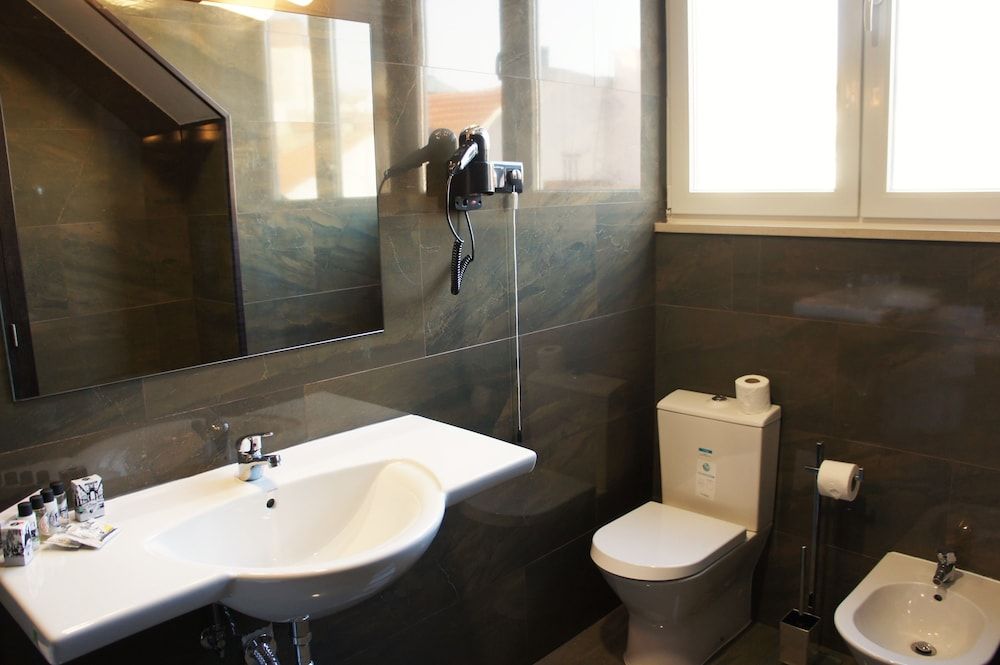 Bairro Alto Suites Classic Suite, Private Bathroom 7