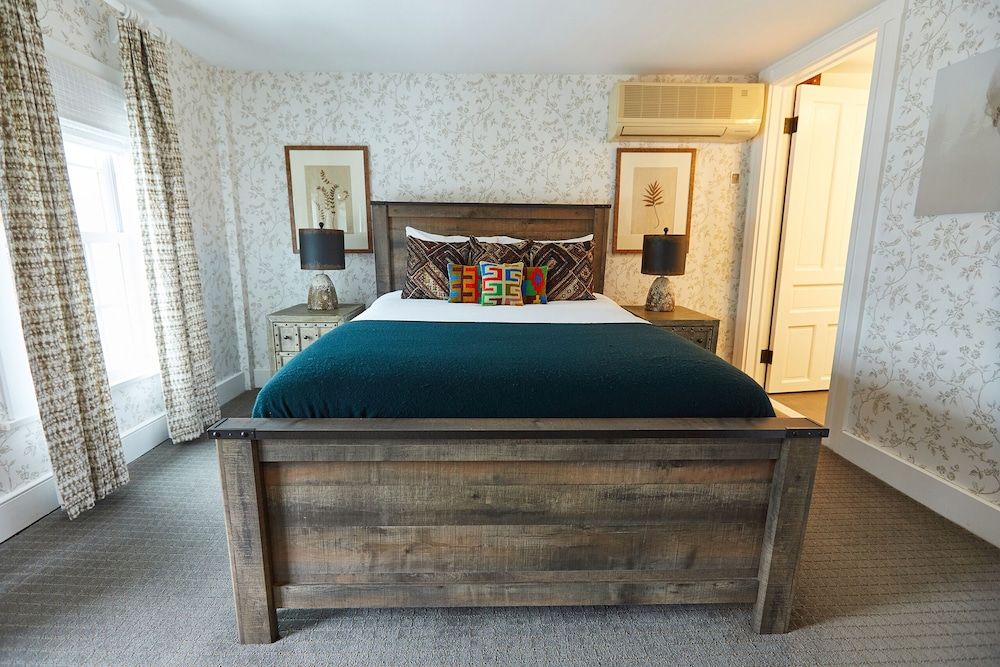 Comfort Single Room, 1 Queen Bed