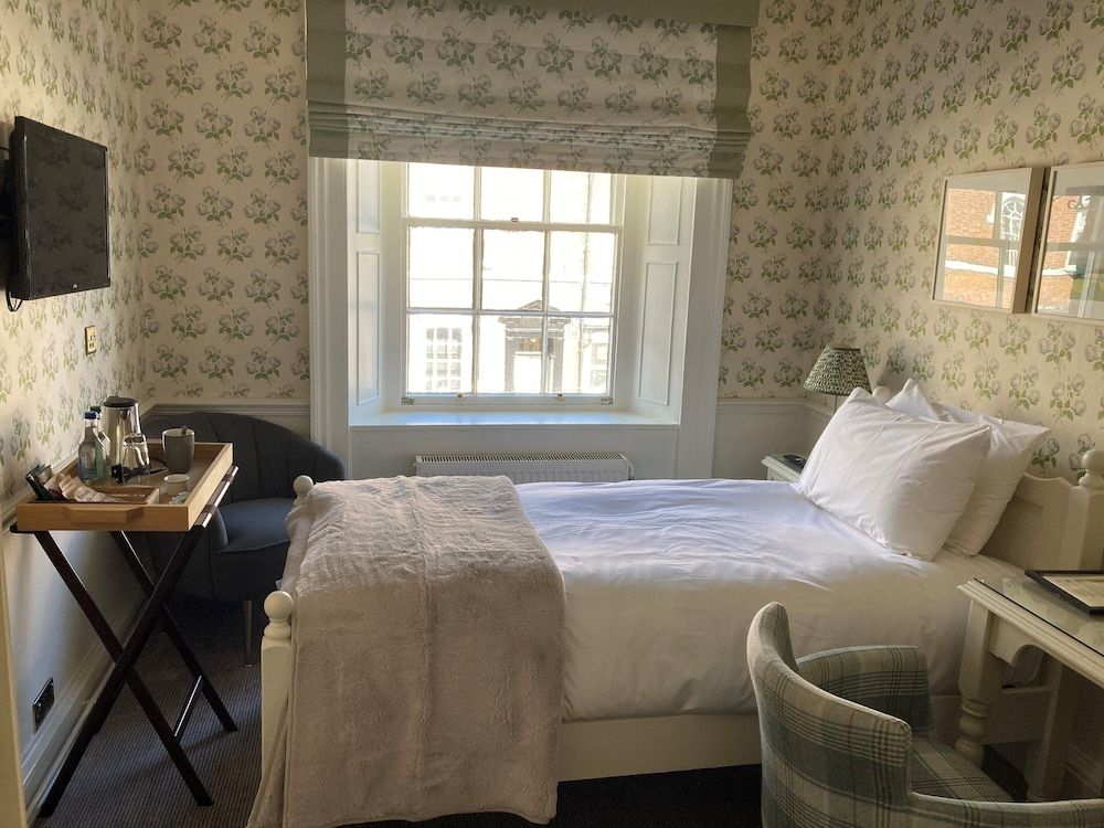 The Swan Tarporley Classic Single Room, Ensuite 2