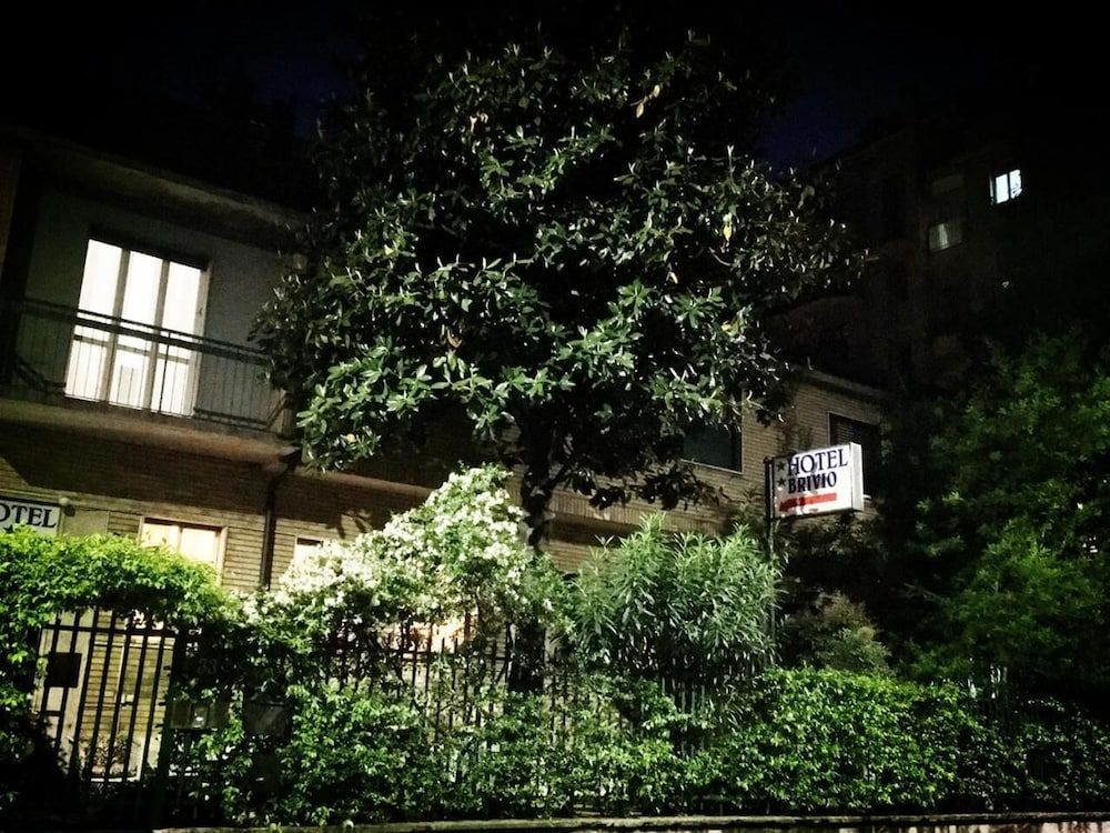 undefined Hotel Brivio 9