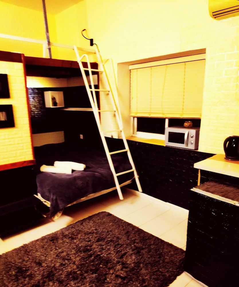 Carmel Market Apartments Design Studio 12