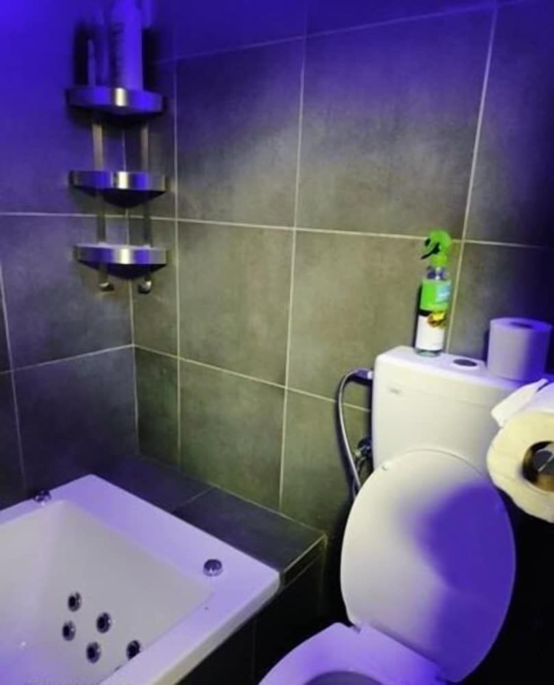 Carmel Market Apartments Design Studio 38