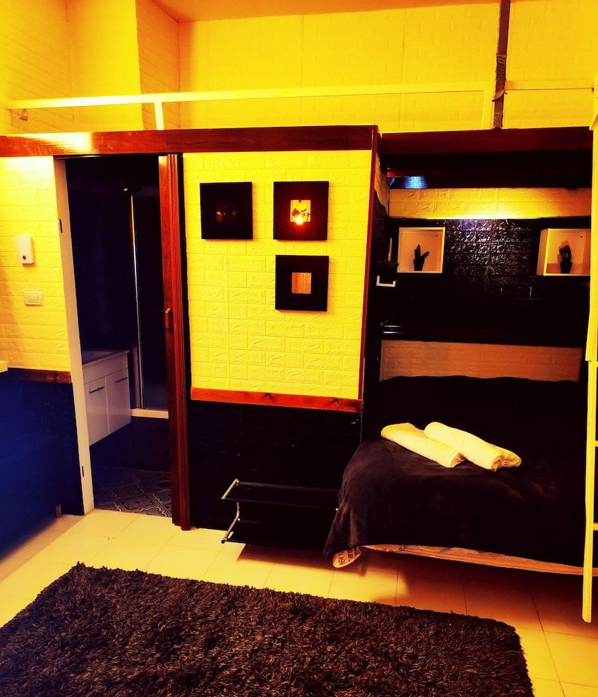 Carmel Market Apartments Design Studio 10