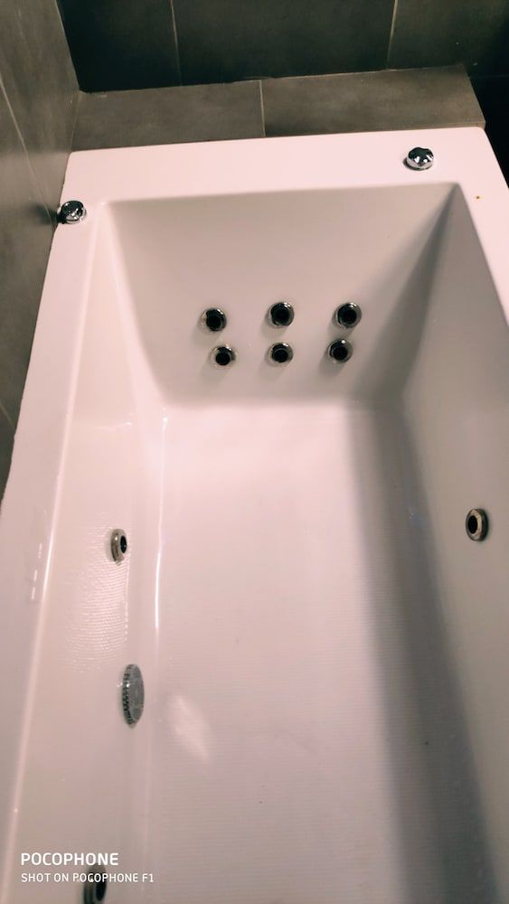 Carmel Market Apartments Double or Twin Room, 1 Bedroom 10