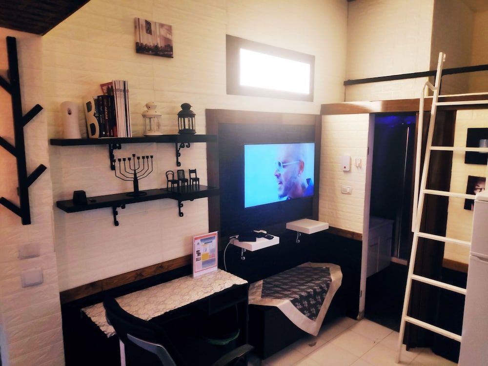 Carmel Market Apartments Design Studio 27