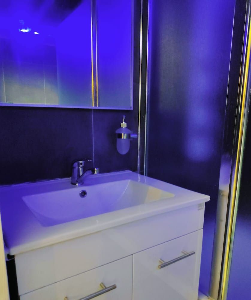 Carmel Market Apartments Design Studio 13