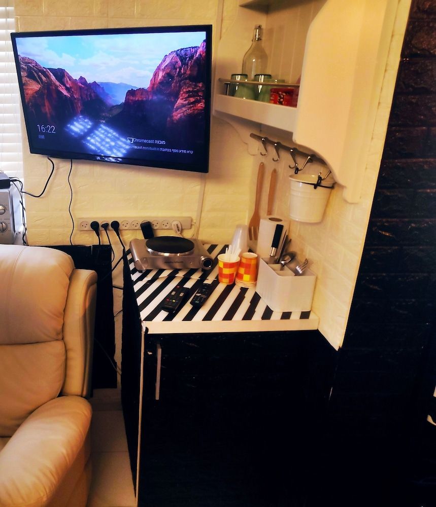 Carmel Market Apartments Design Studio 22