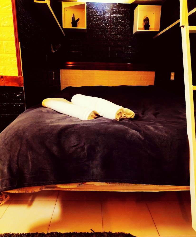 Carmel Market Apartments Design Studio 14