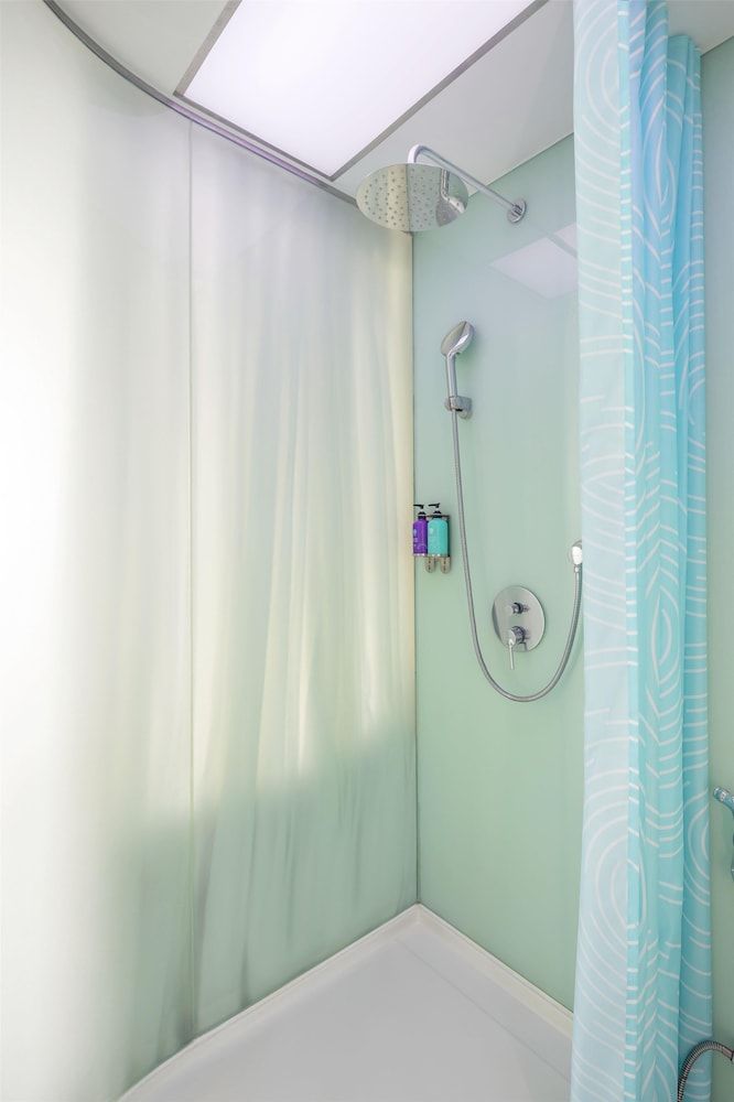 undefined Tru by Hilton Hanoi Station 4