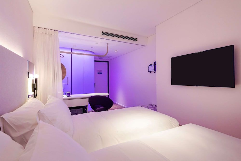 undefined Tru by Hilton Hanoi Station 5