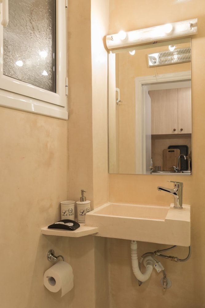 Acro & Polis Studio (Athena) 6