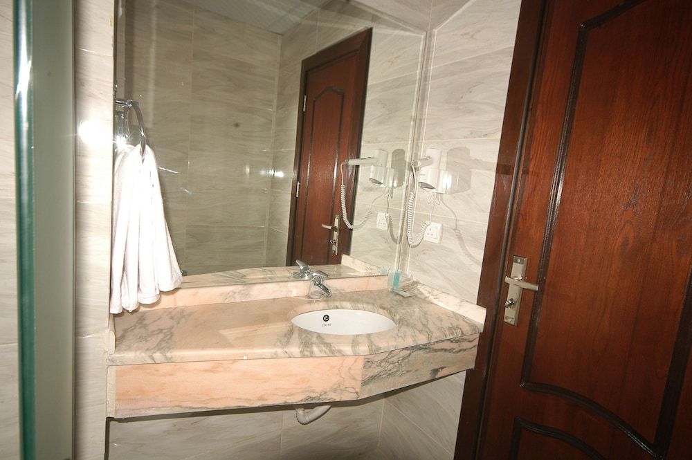 Sharah Mountains Hotel Double Room 11