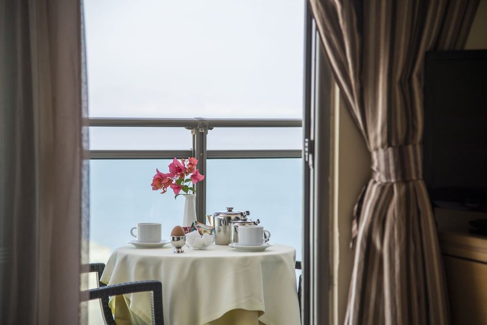 Manousos City Hotel Standard Twin Room 12