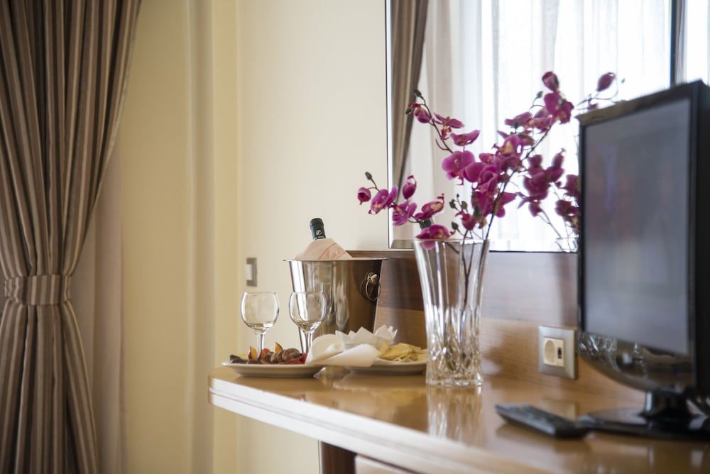 Manousos City Hotel Standard Double Room Single Use 10