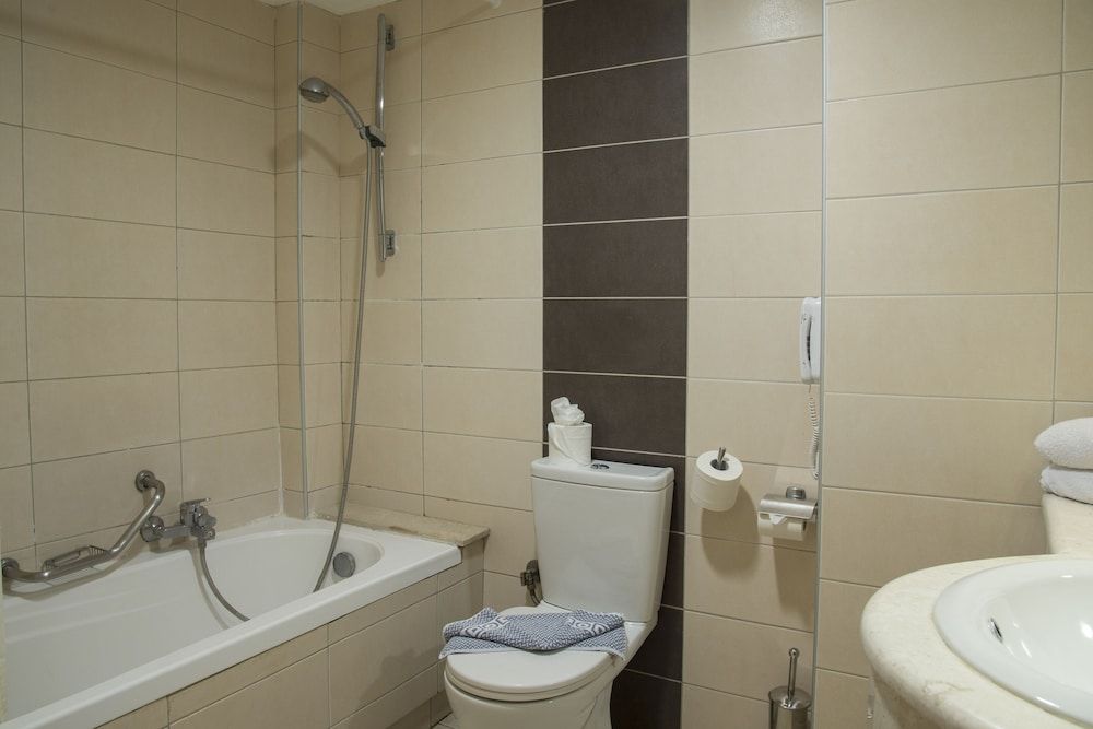 Manousos City Hotel Standard Double Room Single Use 7