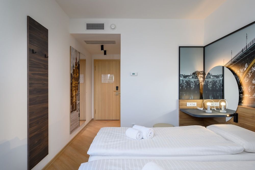 B&B Hotel Maribor Standard Twin Room 2