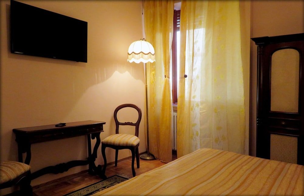 Casalbergo Double Room, Ensuite 8