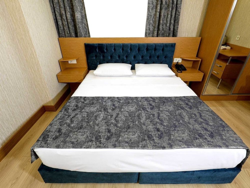 undefined Grand Elmira Suites 6